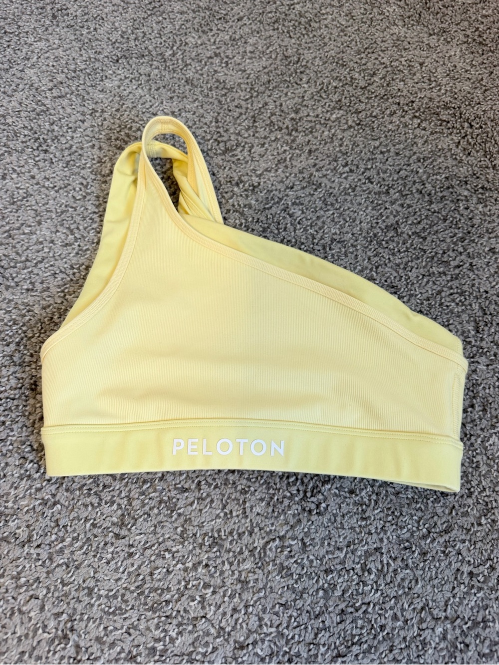 Peloton One-Shoulder Sports Bra in Pale Banana Yellow (xs)